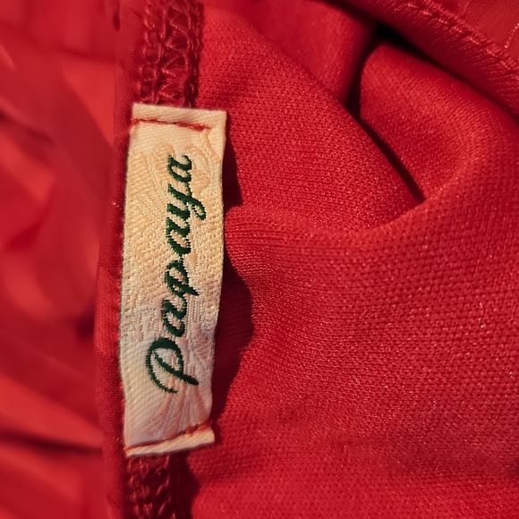 Red backless Halter top - Picture 3 of 3